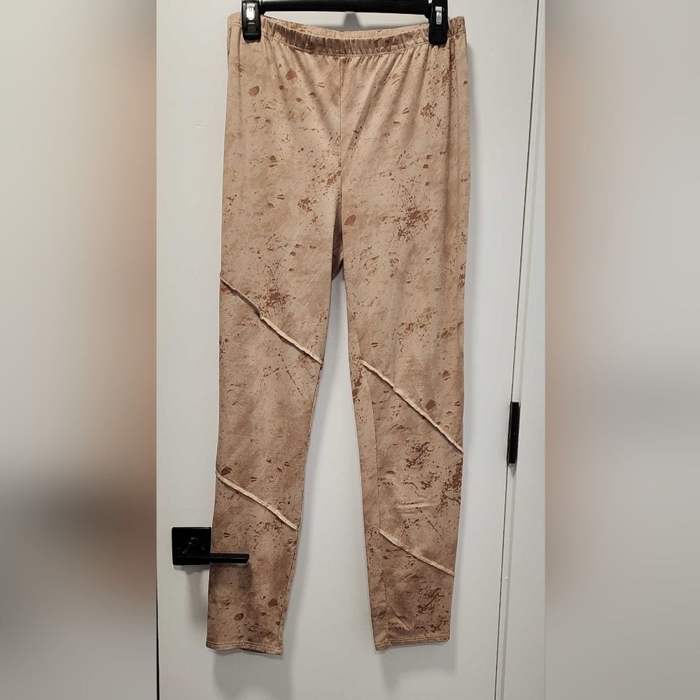 Beige Legging Set with Marble Print Size - XL - Picture 3 of 6